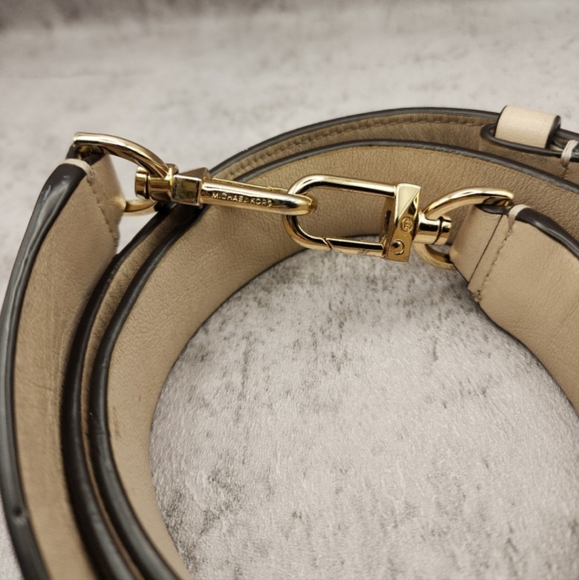 Michael Kors replacement strap - Picture 2 of 2